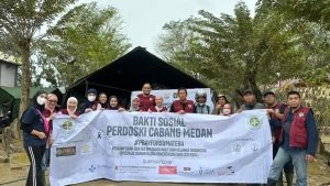 Dokter spesialis kulit memberikan layanan kesehatan kulit pasca banjir di Aceh Tamiang